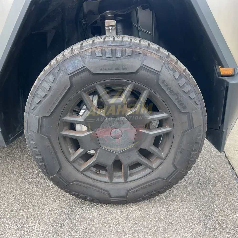 2024 Tesla Cybertruck Base