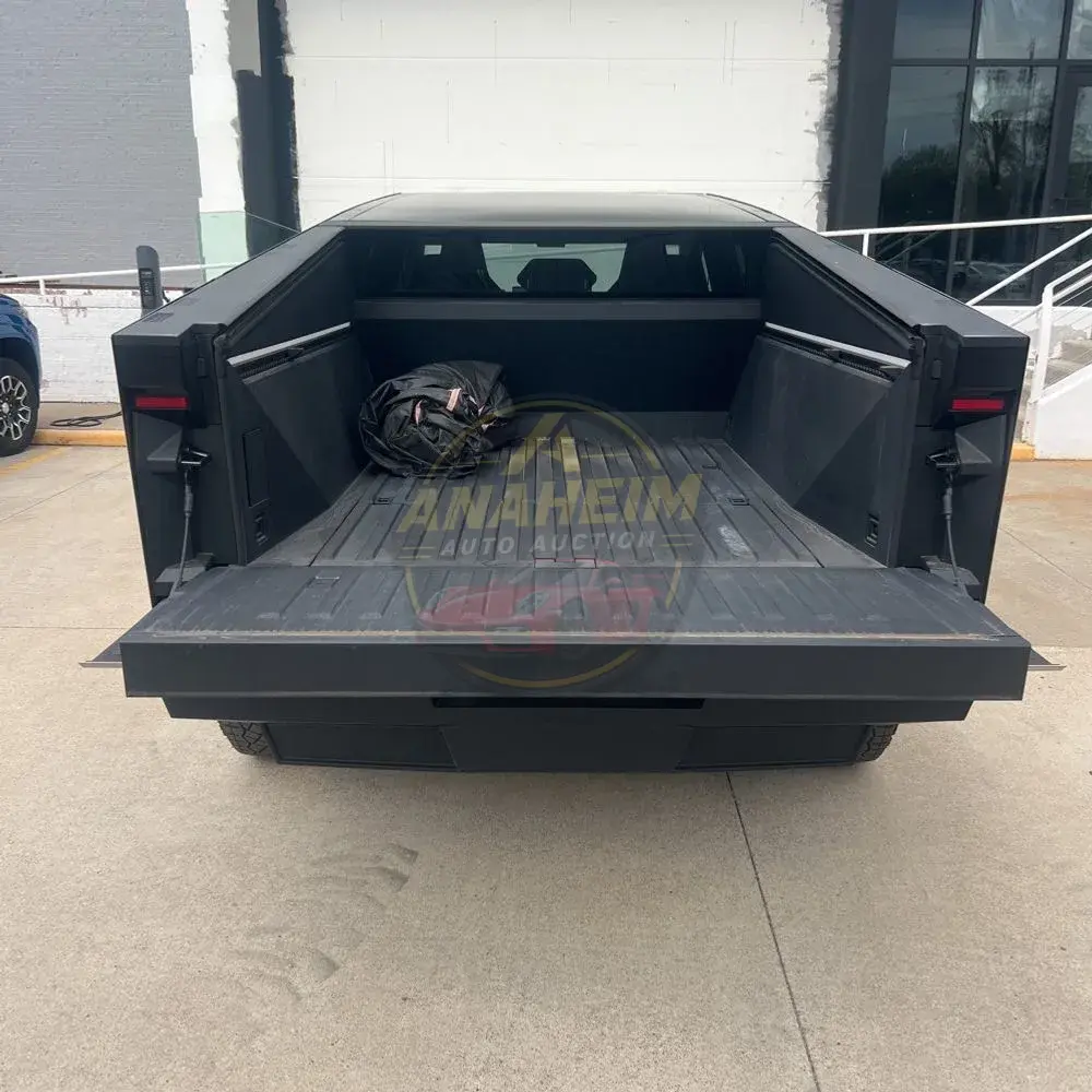 2024 Tesla Cybertruck Base