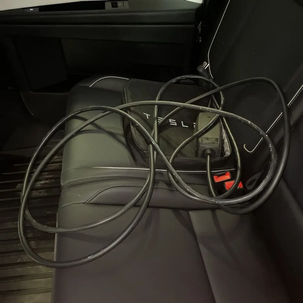 2024 Tesla Cybertruck Base