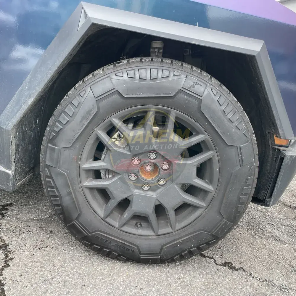 2024 Tesla Cybertruck Base