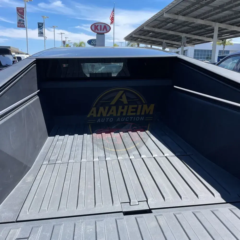 2024 Tesla Cybertruck Base