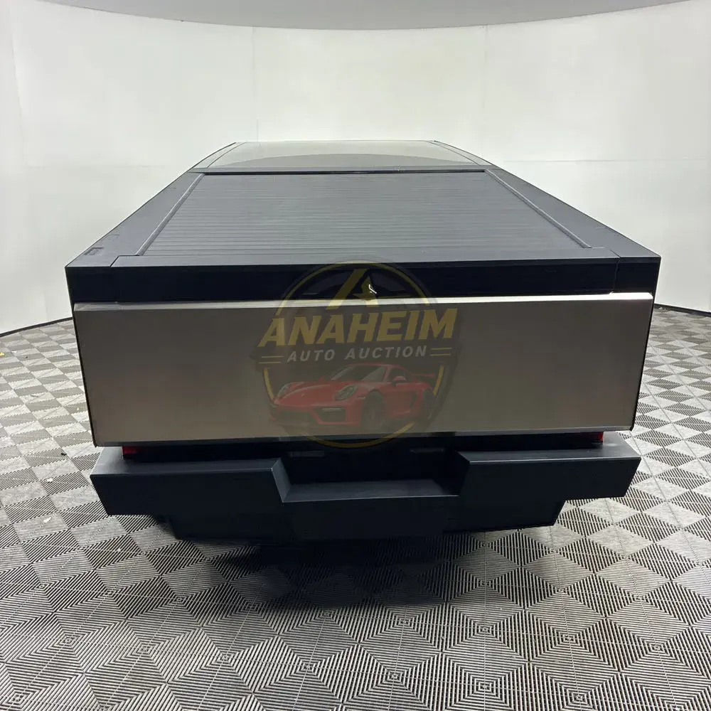 2025 Tesla Cybertruck Base