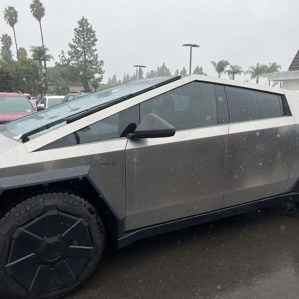 2024 Tesla Cybertruck Base