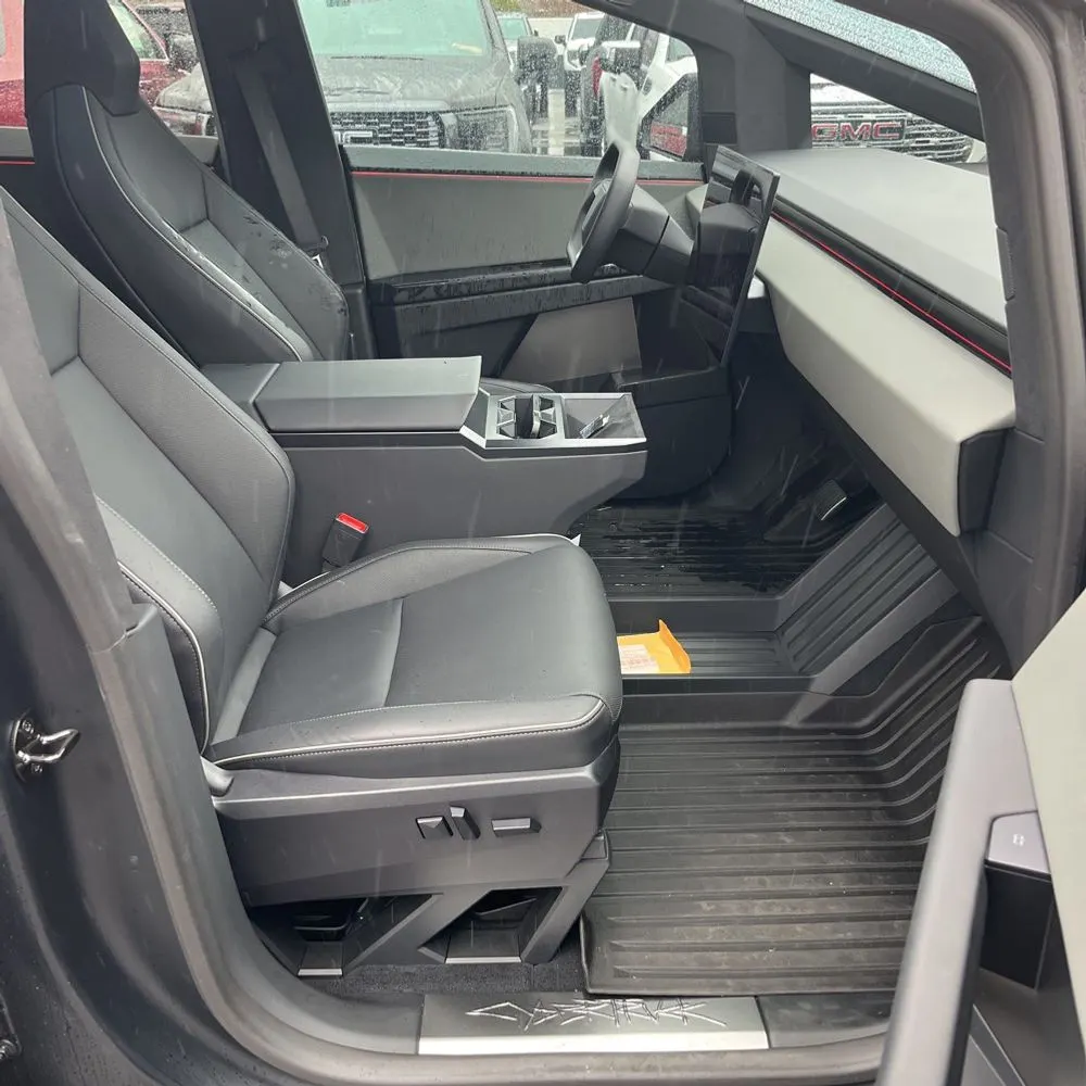 2024 Tesla Cybertruck Base