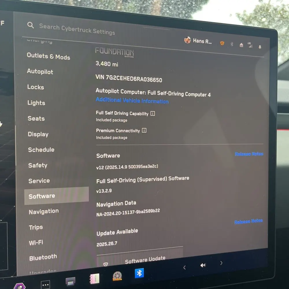 2024 Tesla Cybertruck Base