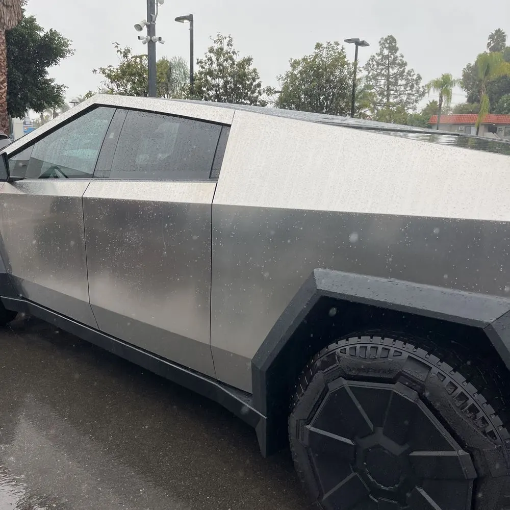 2024 Tesla Cybertruck Base
