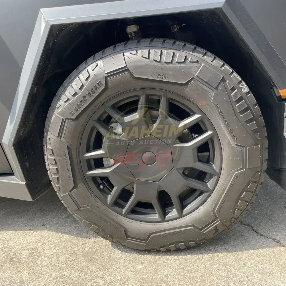 2024 Tesla Cybertruck Base