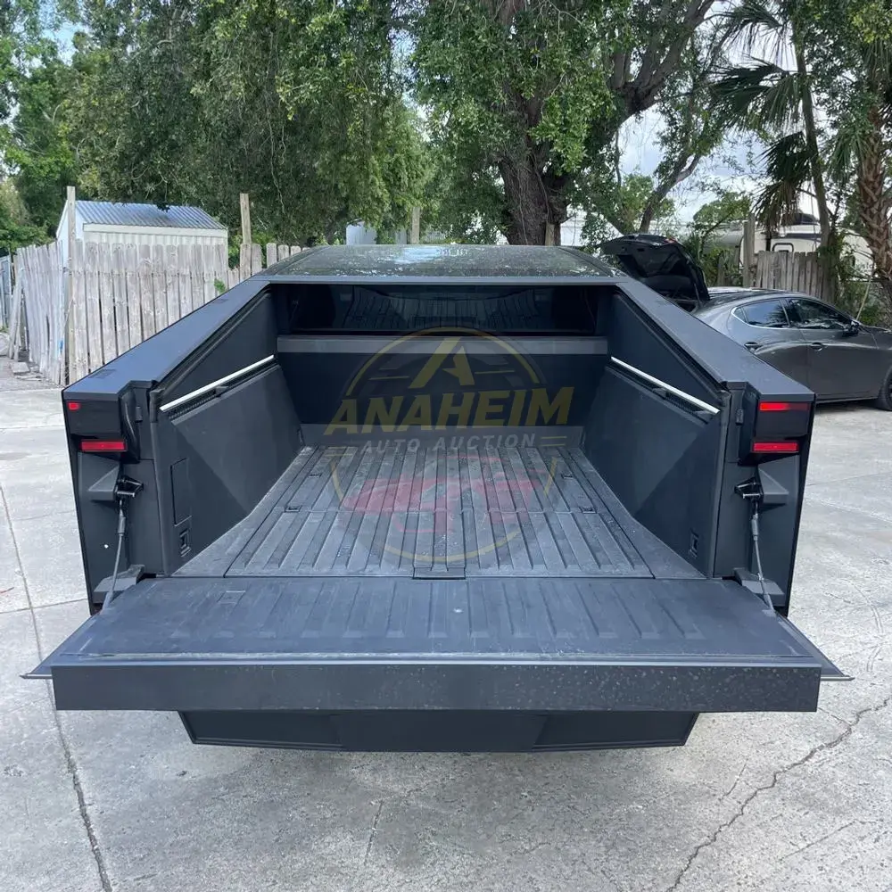 2024 Tesla Cybertruck Base