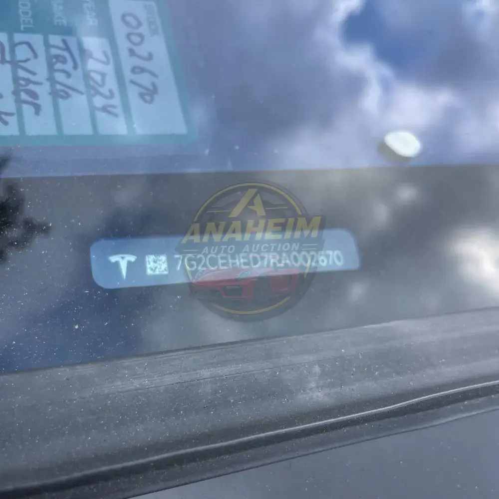 2024 Tesla Cybertruck Base