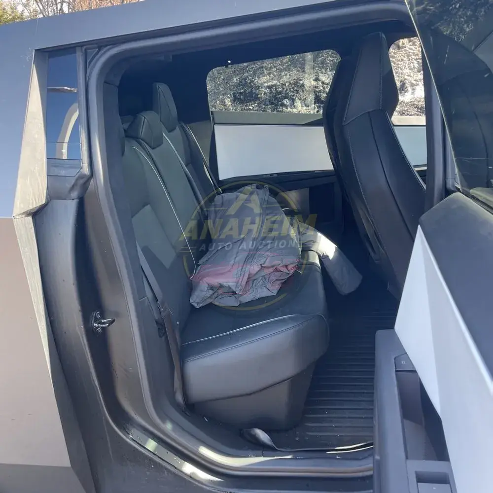 2024 Tesla Cybertruck Base