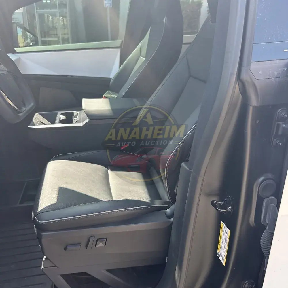 2024 Tesla Cybertruck Base