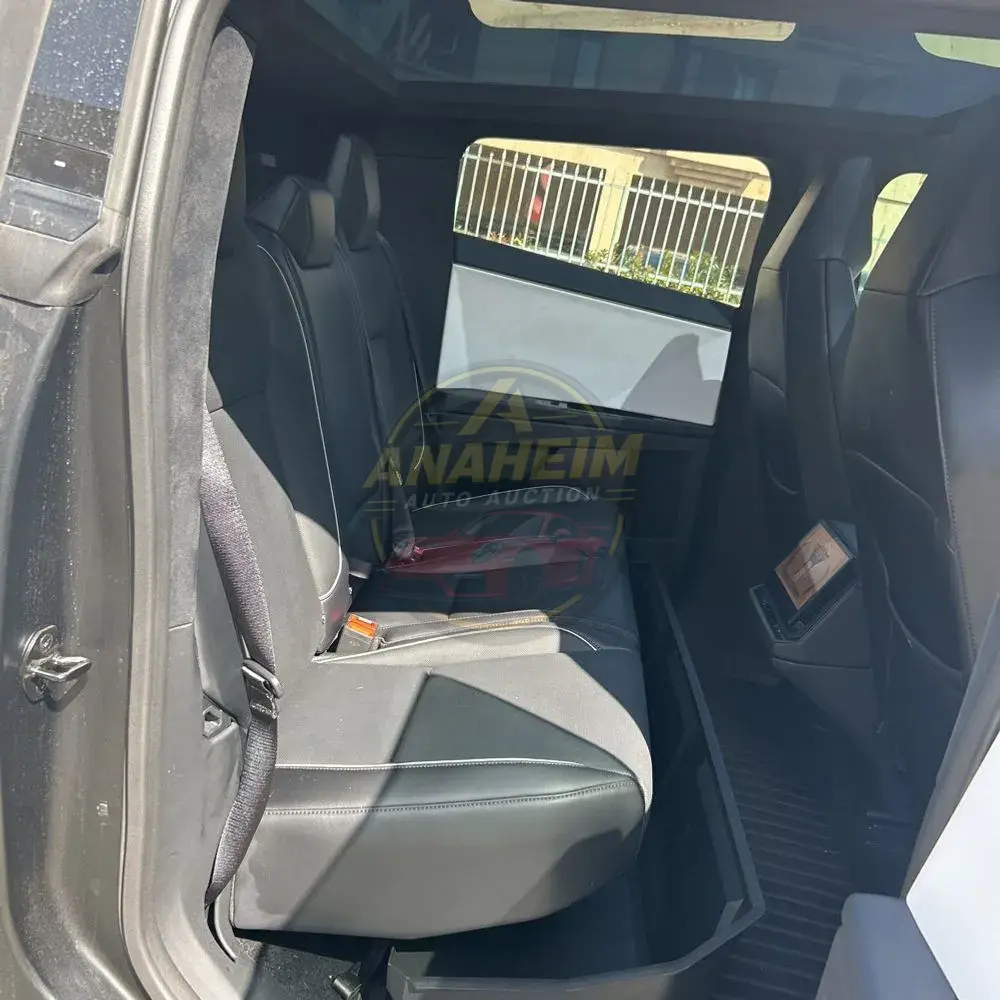 2024 Tesla Cybertruck Base