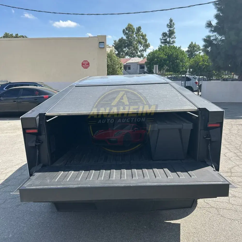 2024 Tesla Cybertruck Base