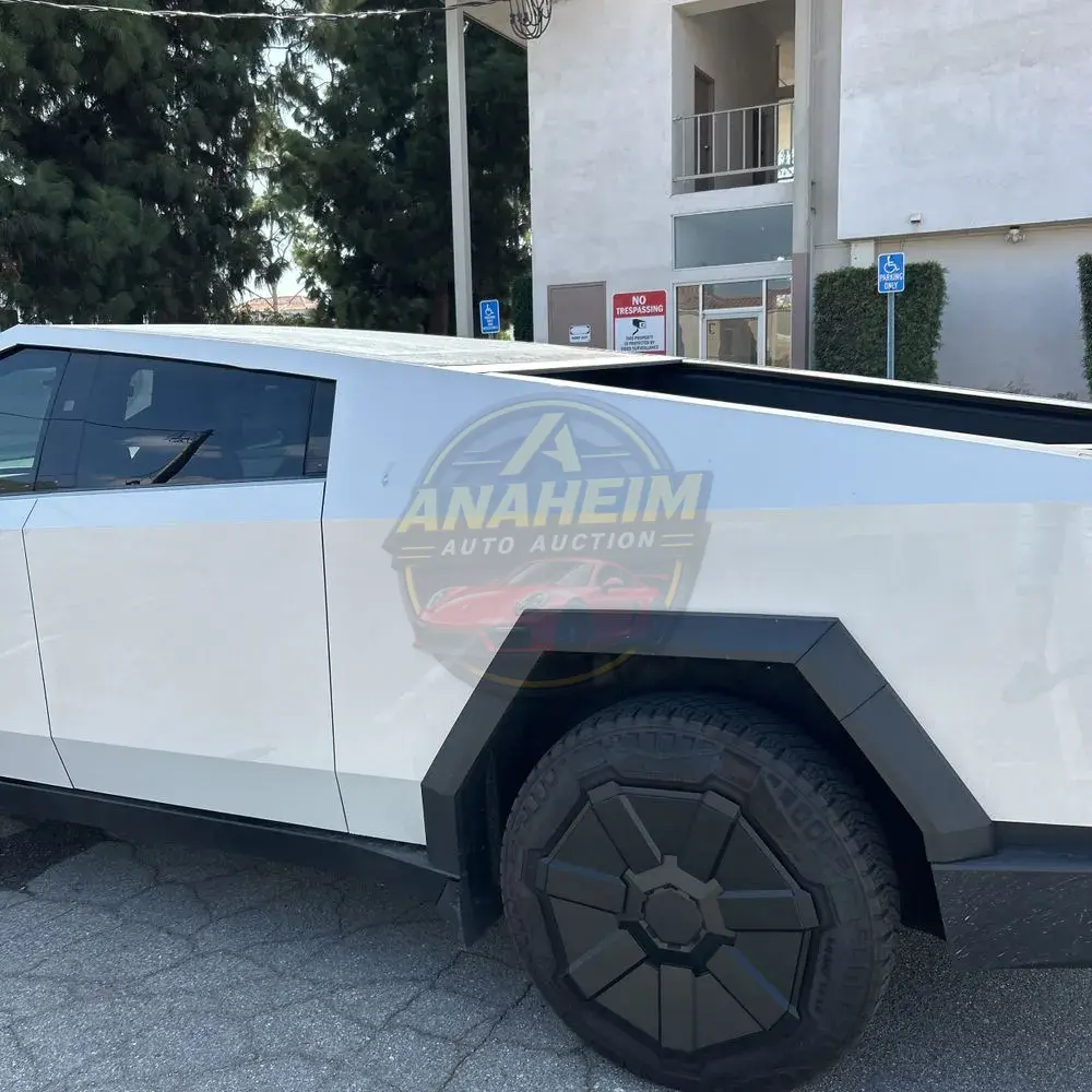 2024 Tesla Cybertruck Base