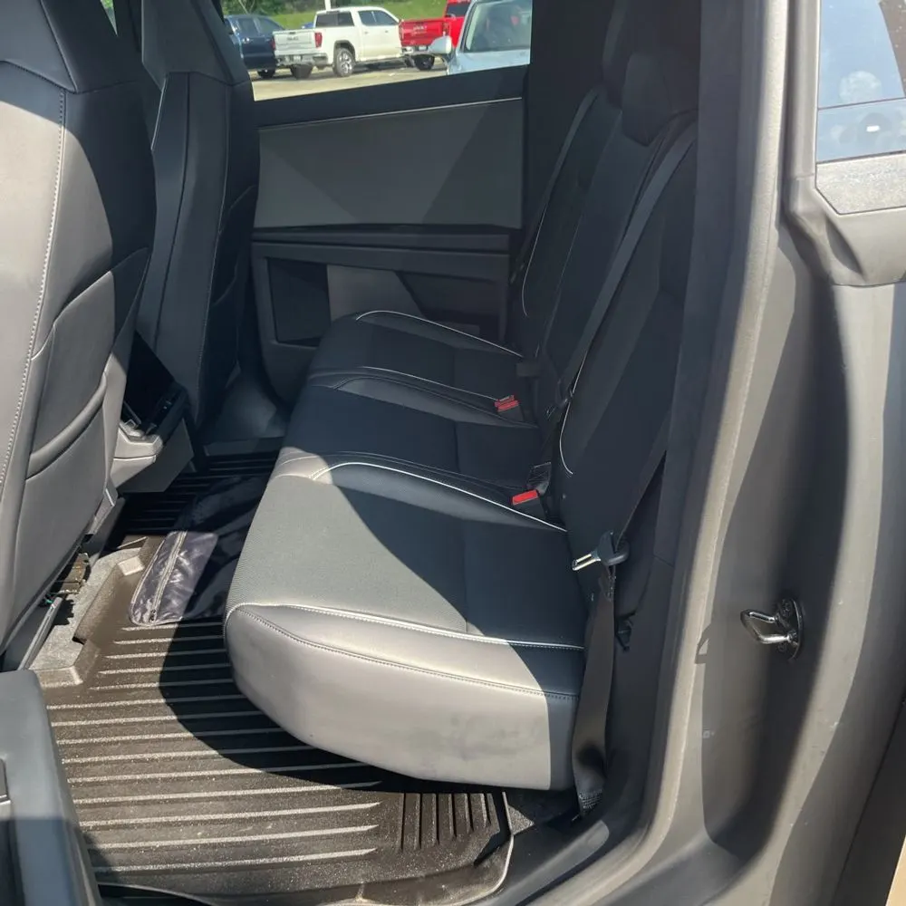 2024 Tesla Cybertruck Base