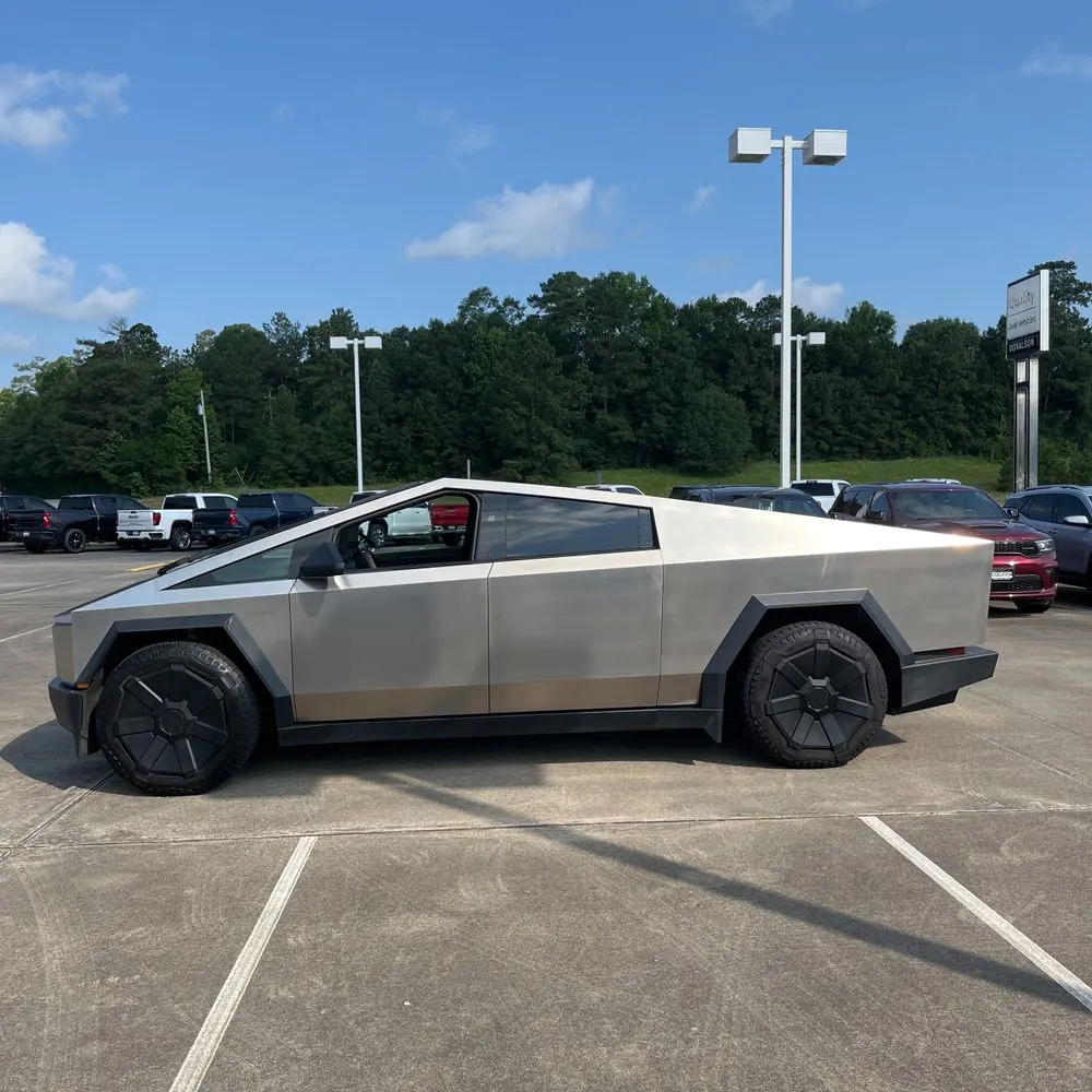 2024 Tesla Cybertruck Base