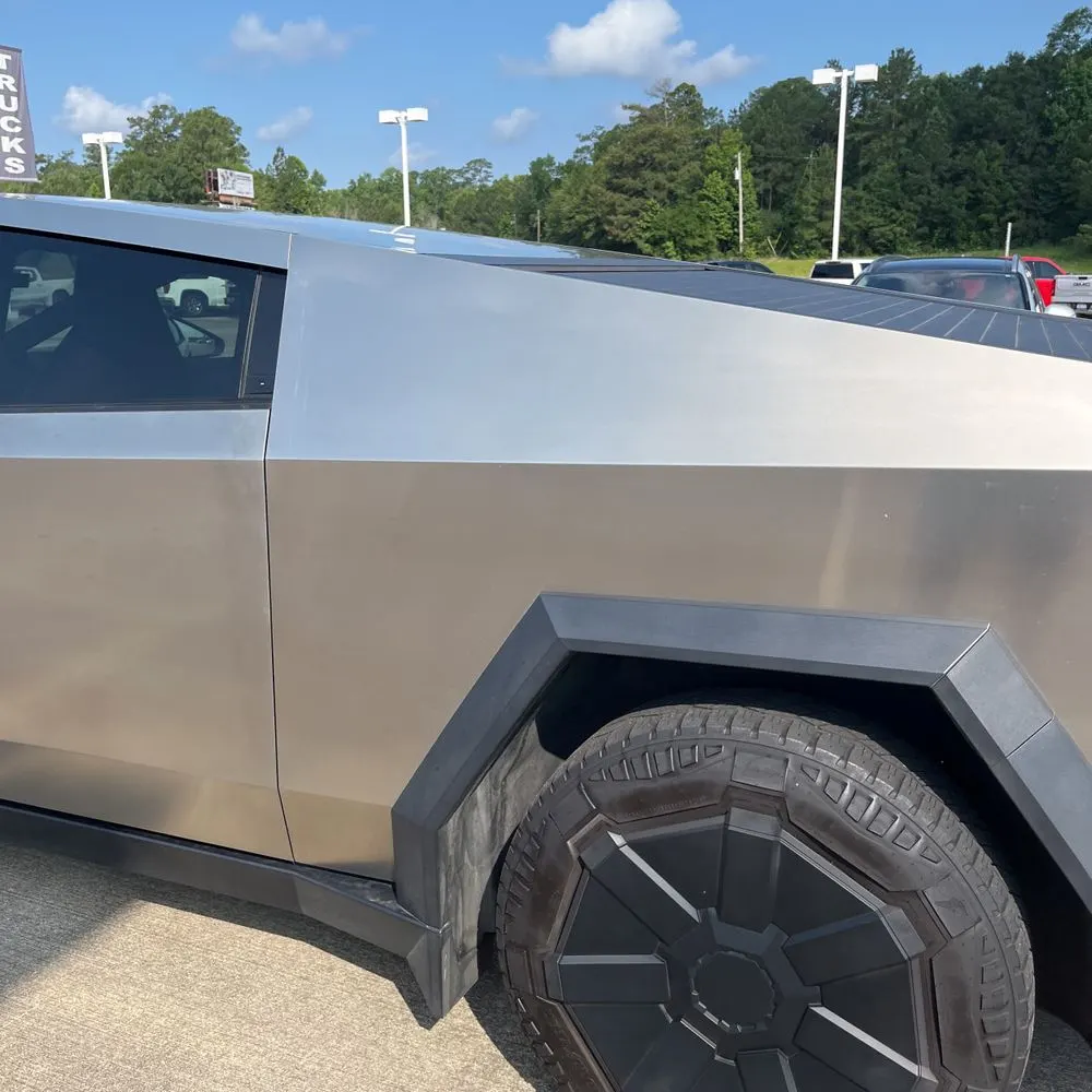 2024 Tesla Cybertruck Base