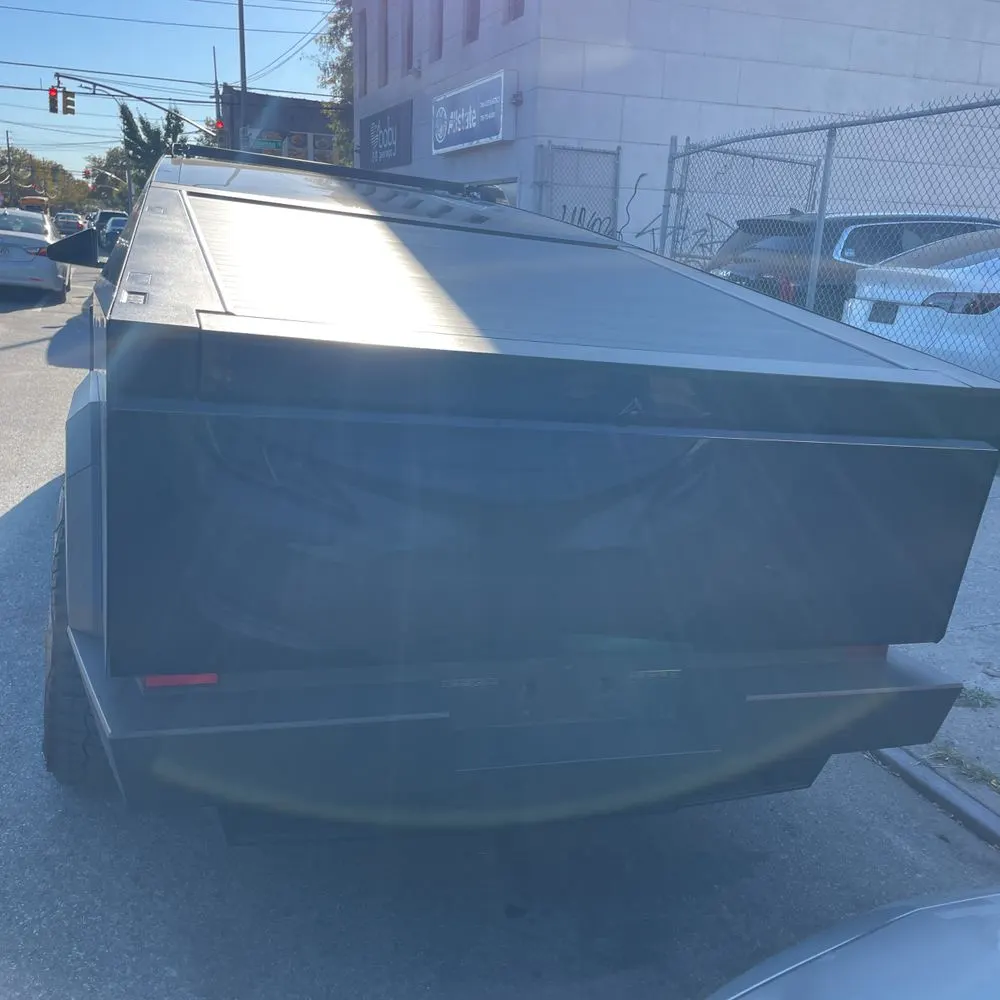 2024 Tesla Cybertruck Base