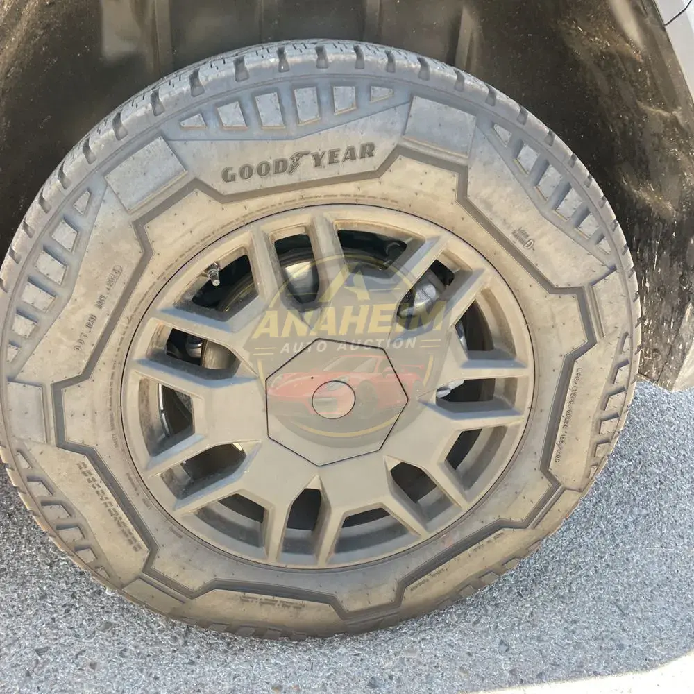 2024 Tesla Cybertruck Base