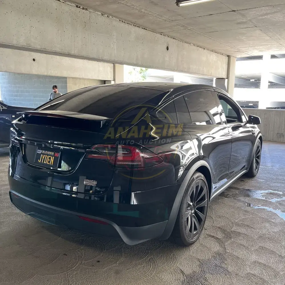 2023 Tesla Model X Plaid