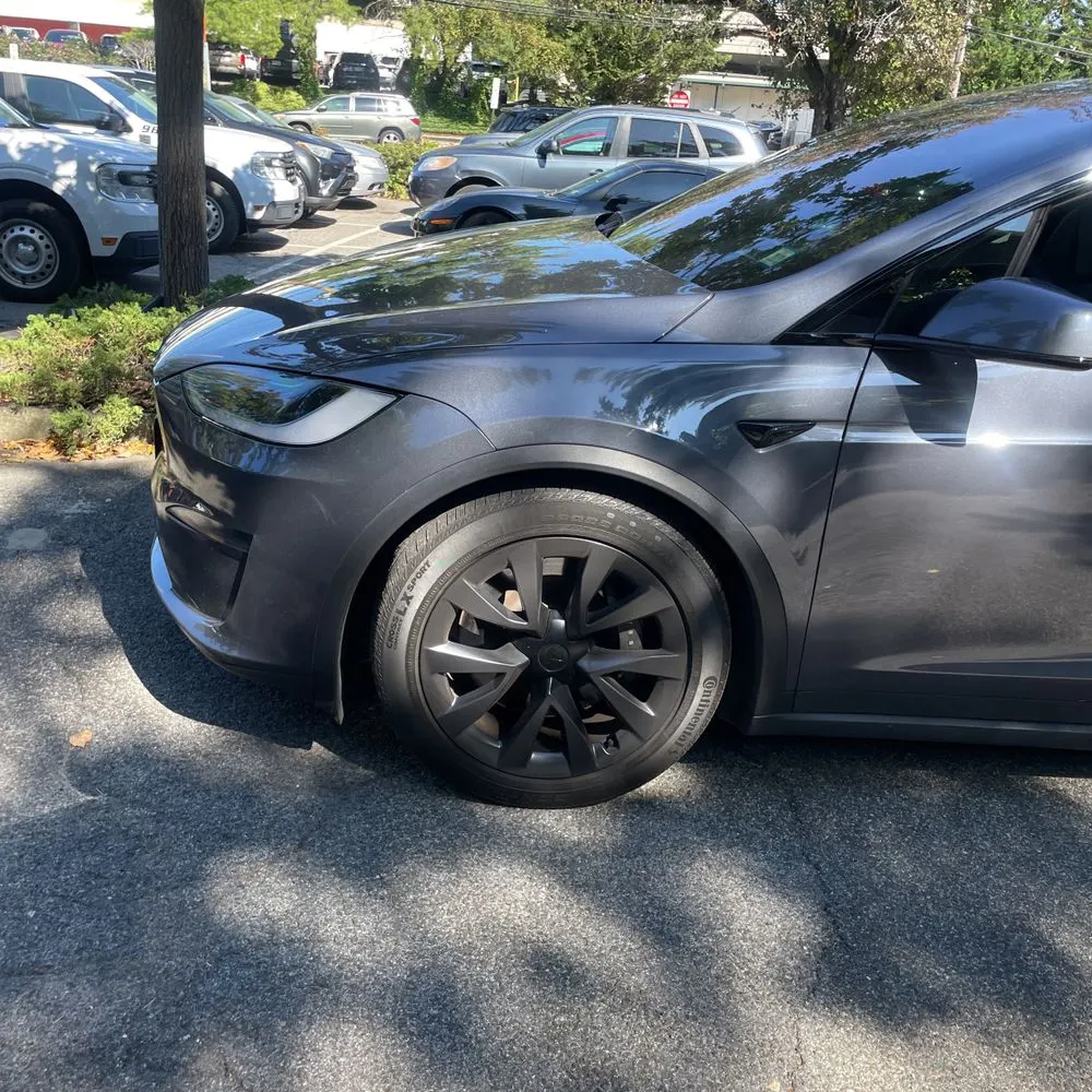 2023 Tesla Model X Standard Range