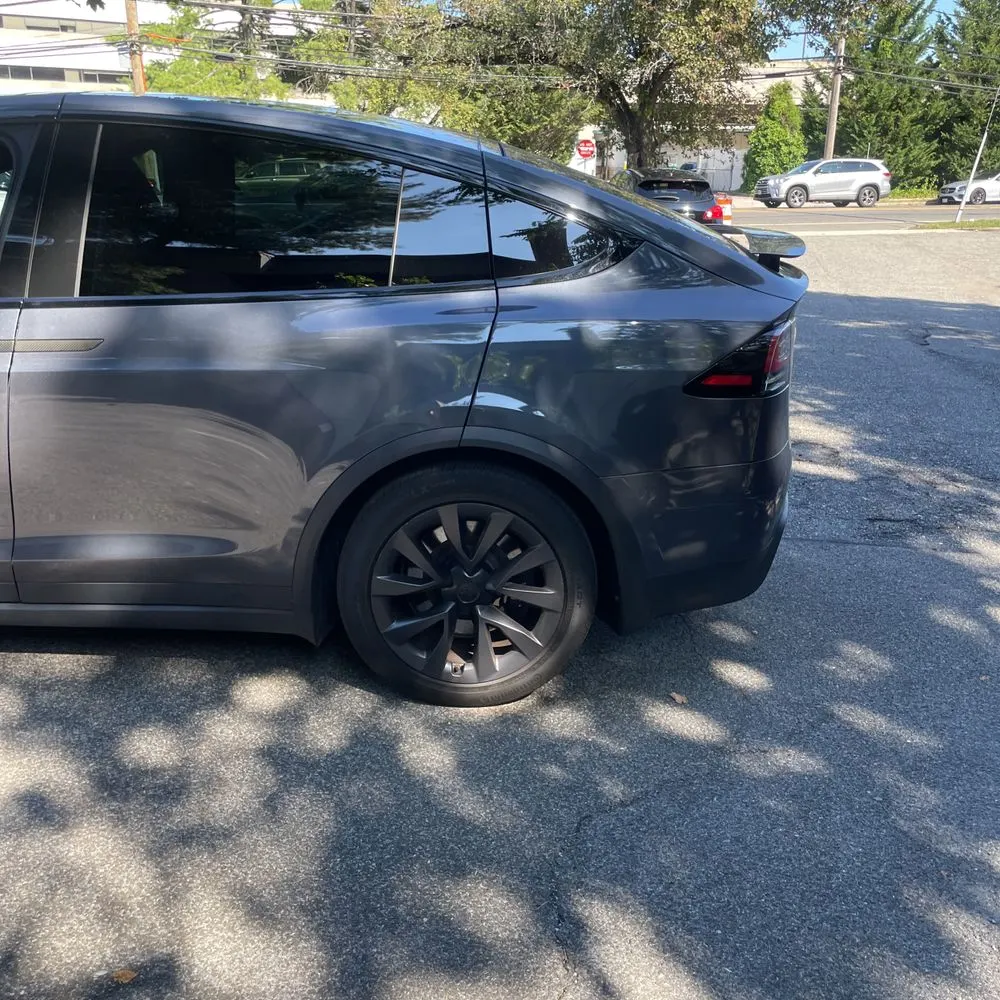 2023 Tesla Model X Standard Range