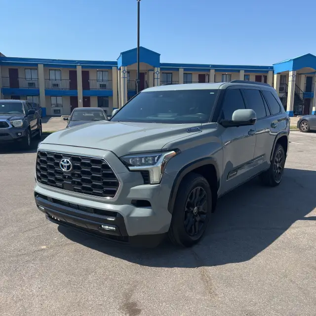 2024 Toyota Sequoia Platinum