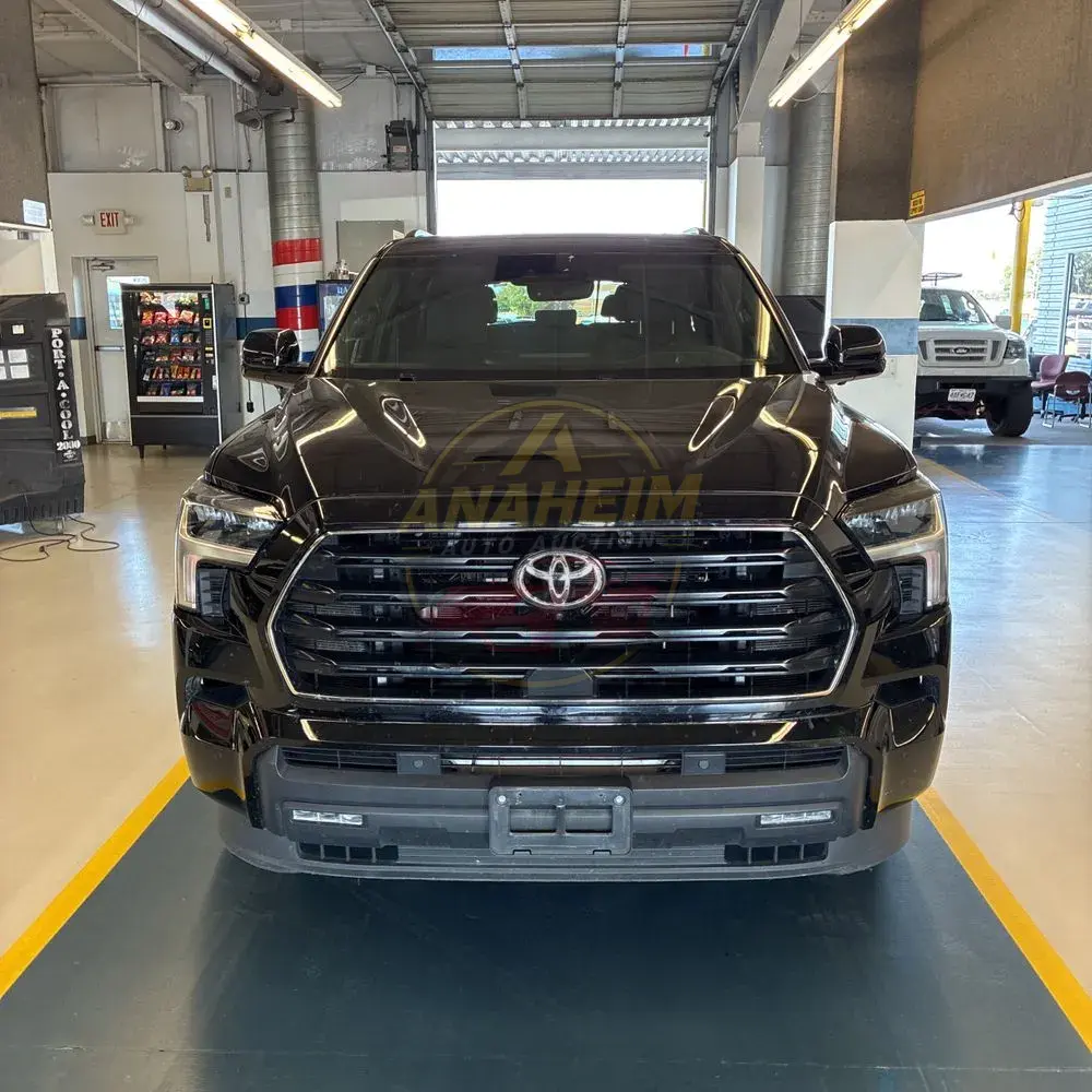 2025 Toyota Sequoia SR5