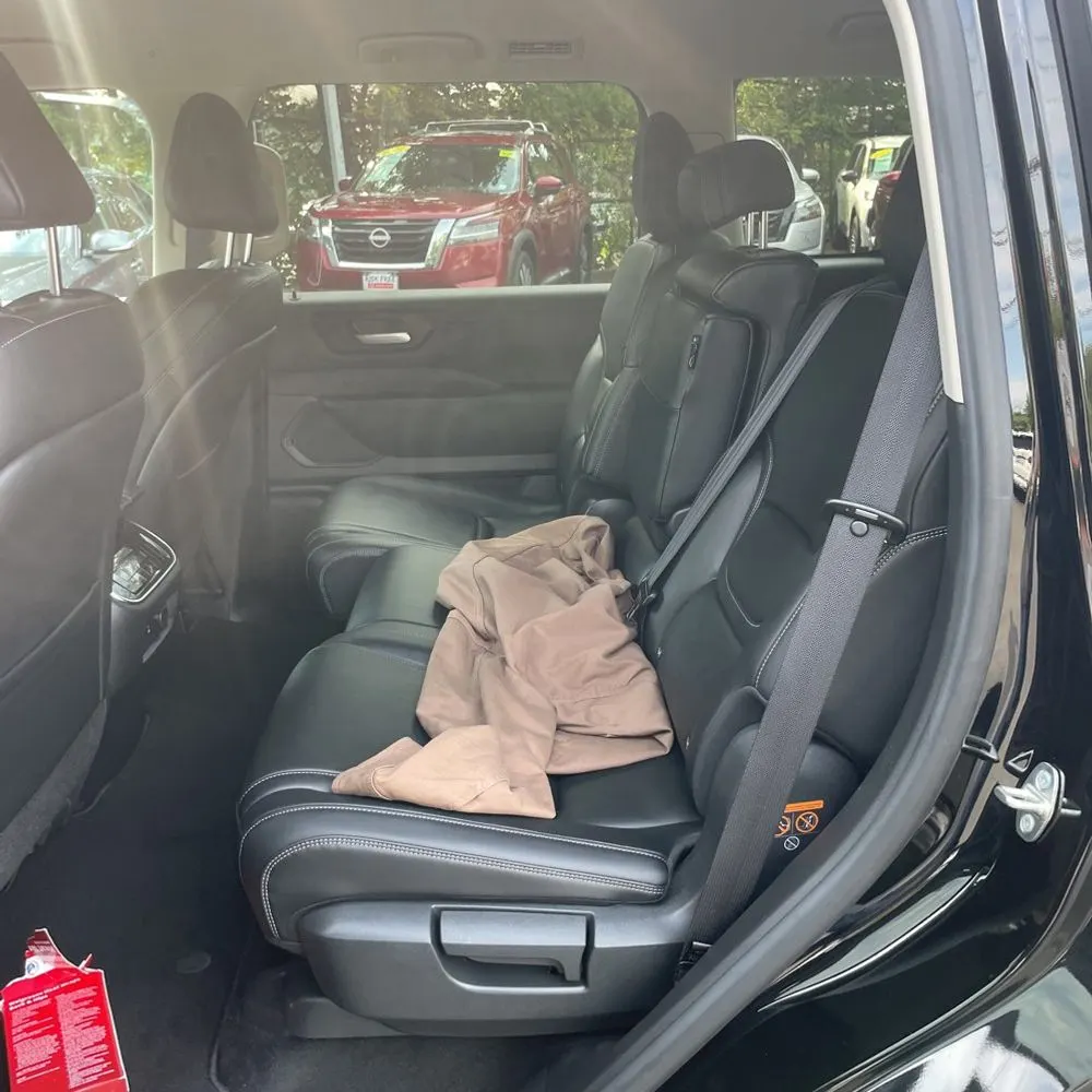 2025 Nissan Armada SV