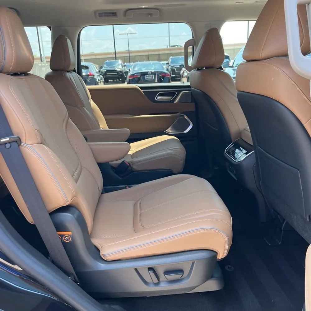 2025 INFINITI QX80 Sensory