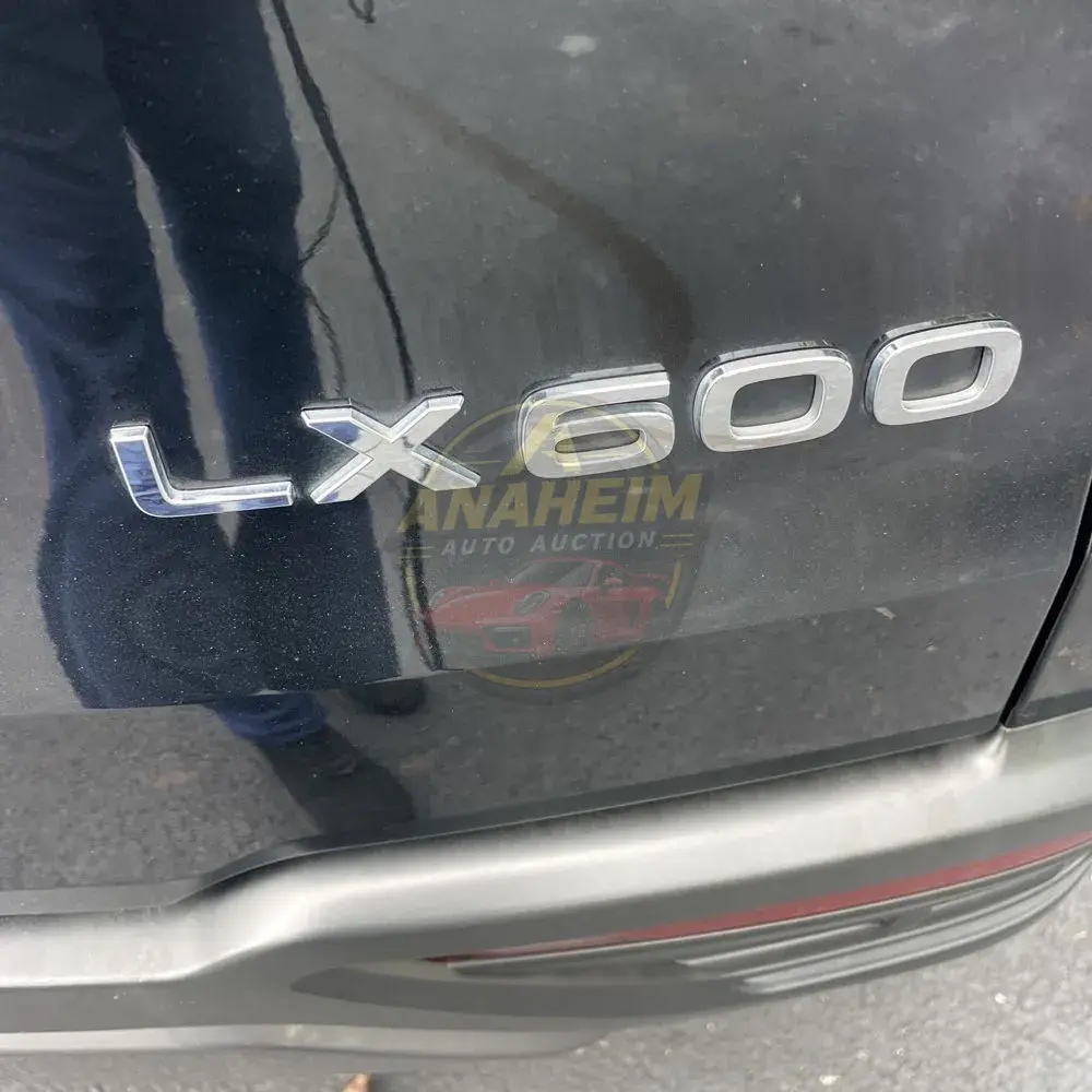 2024 Lexus LX 600 Premium