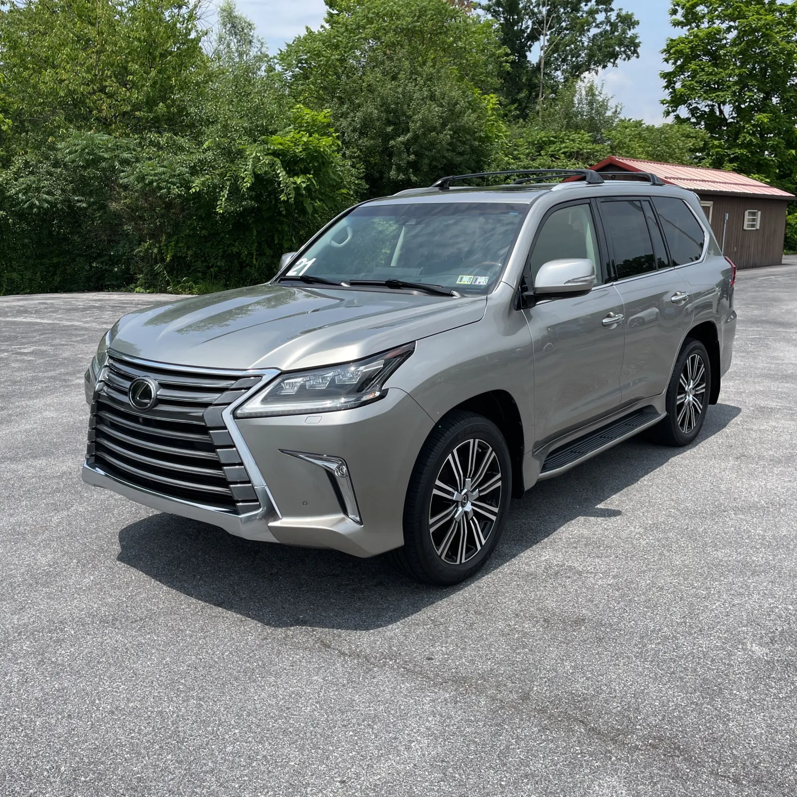 2021 Lexus LX 570 Three-Row