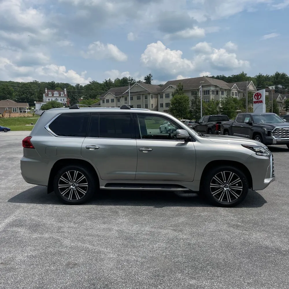 2021 Lexus LX 570 Three-Row