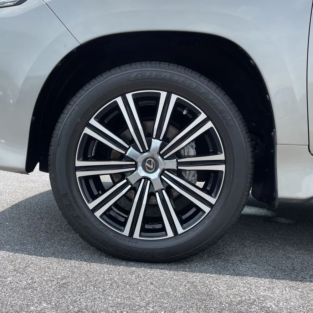 2021 Lexus LX 570 Three-Row