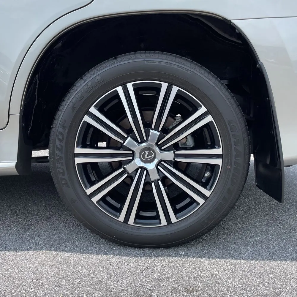 2021 Lexus LX 570 Three-Row