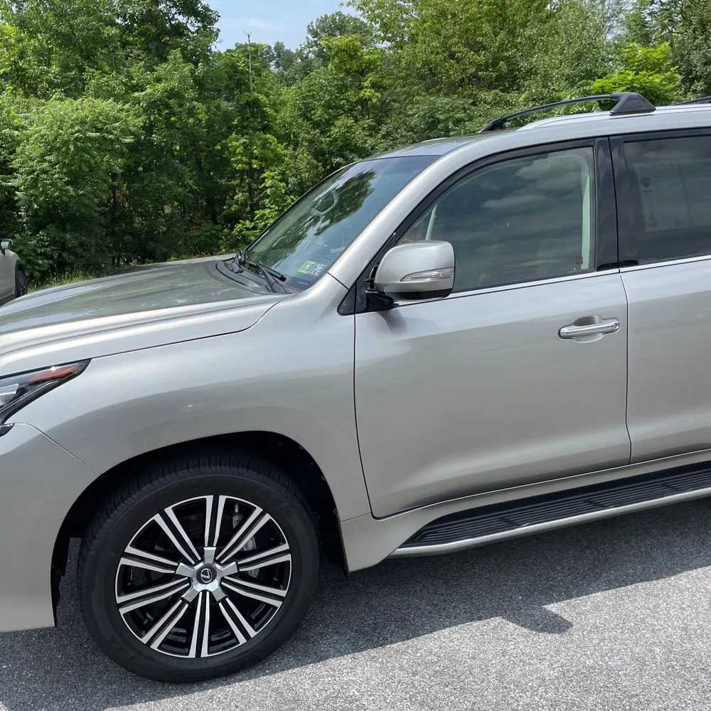 2021 Lexus LX 570 Three-Row