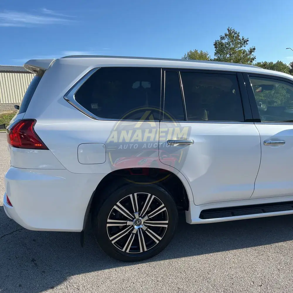 2021 Lexus LX 570 Three-Row