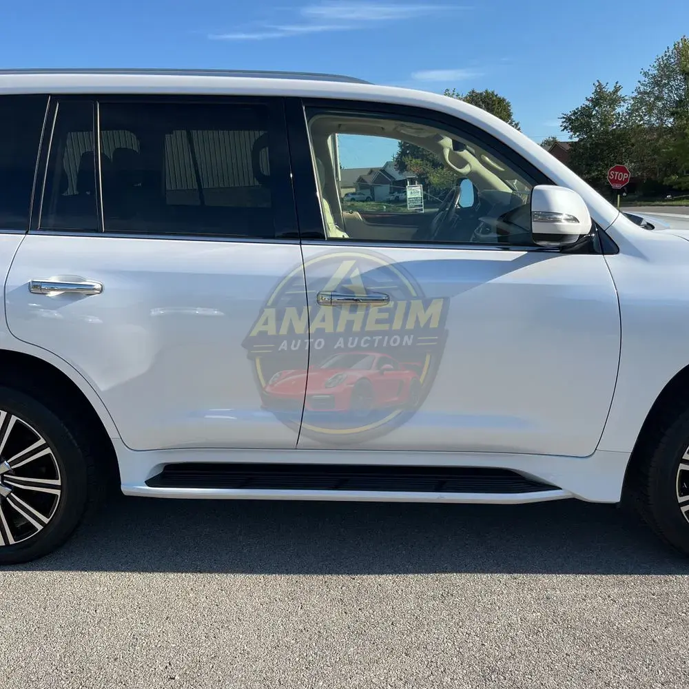 2021 Lexus LX 570 Three-Row