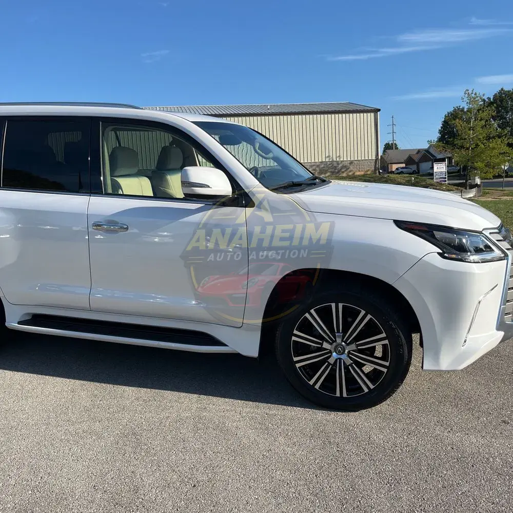 2021 Lexus LX 570 Three-Row