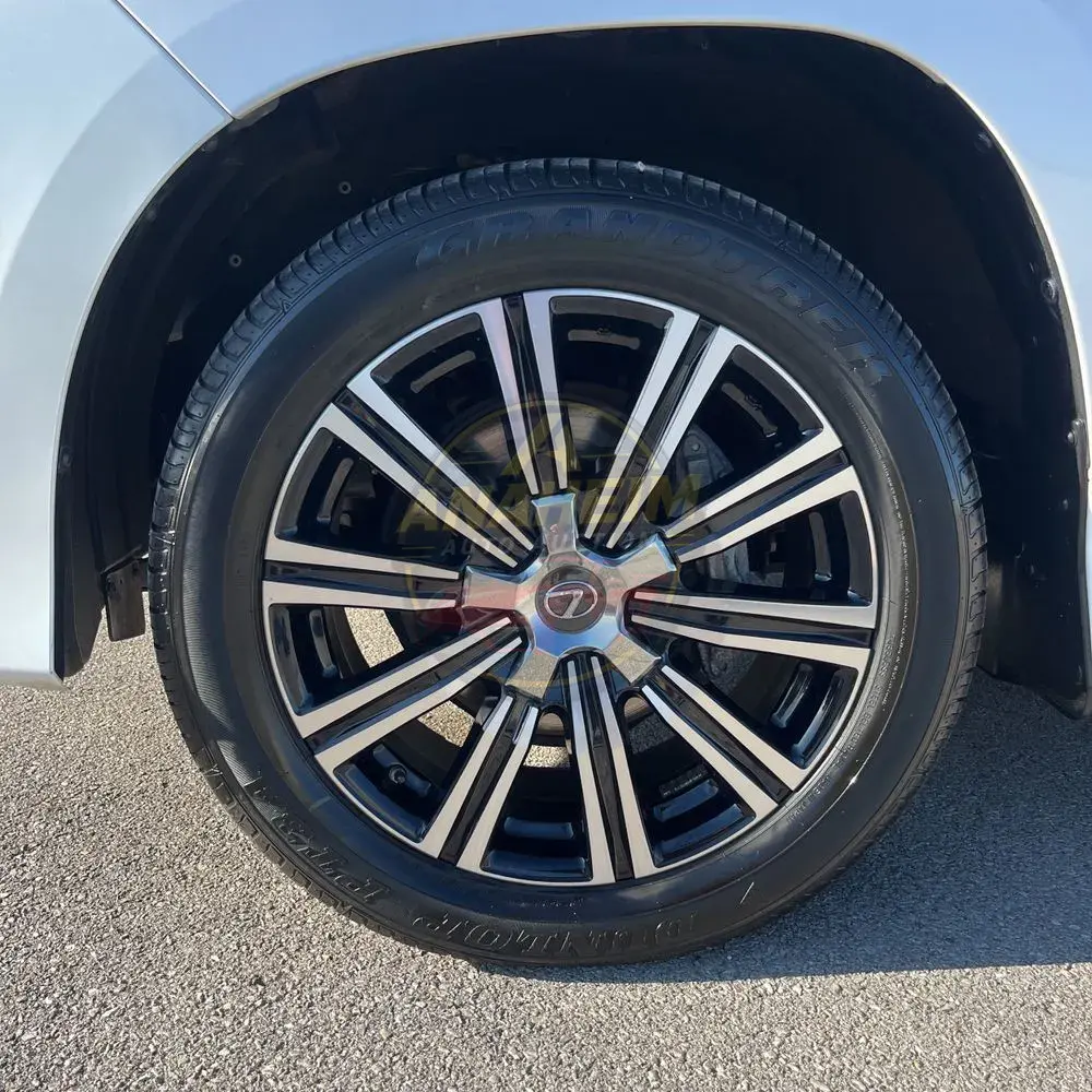 2021 Lexus LX 570 Three-Row