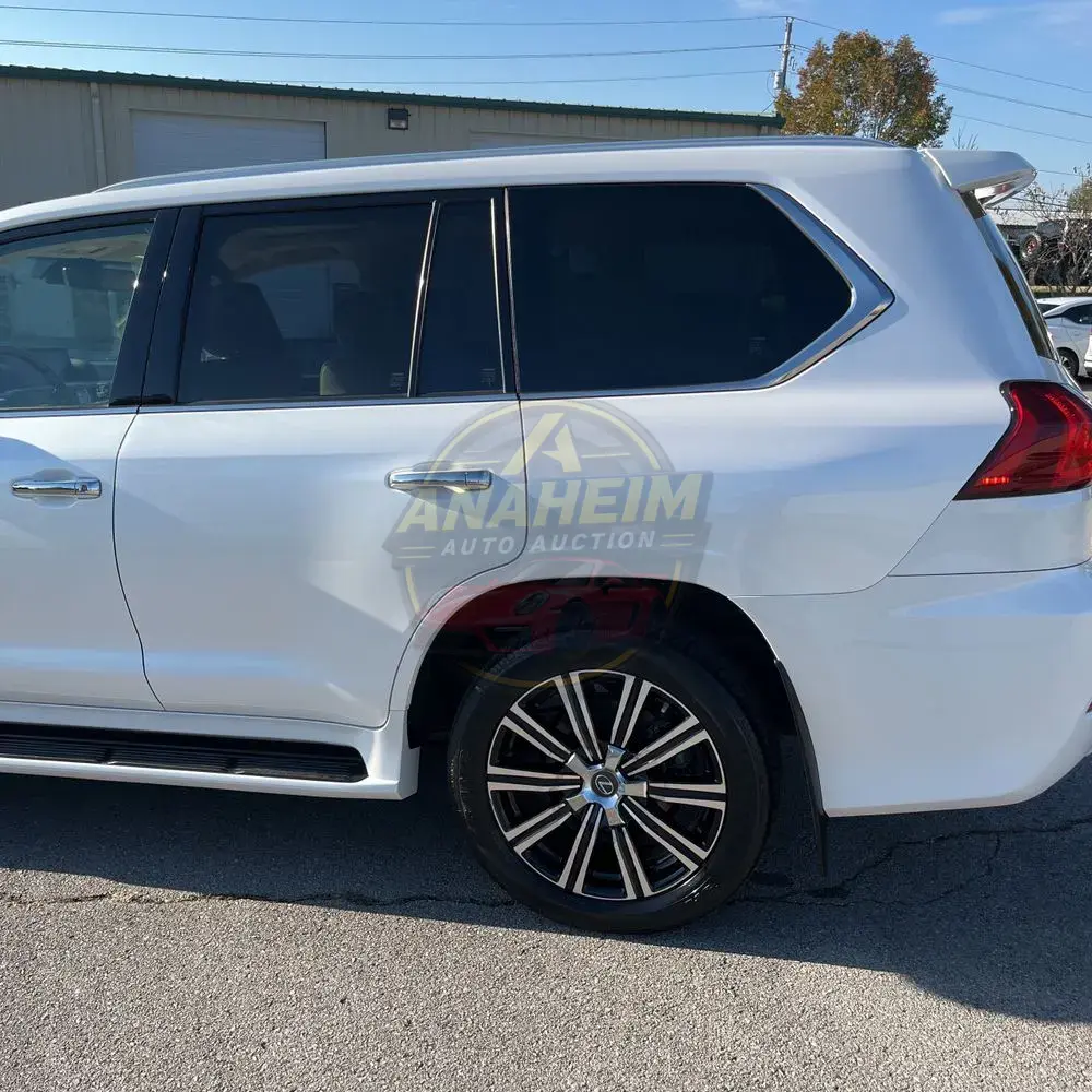 2021 Lexus LX 570 Three-Row