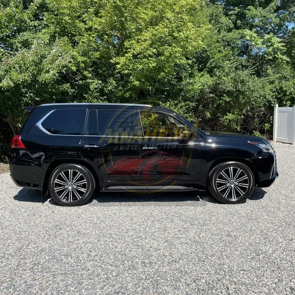 2021 Lexus LX 570 Three-Row