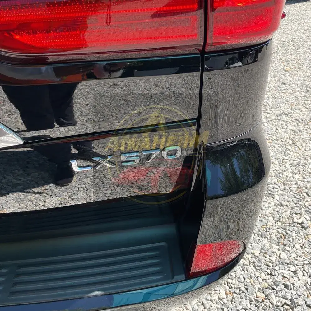 2021 Lexus LX 570 Three-Row