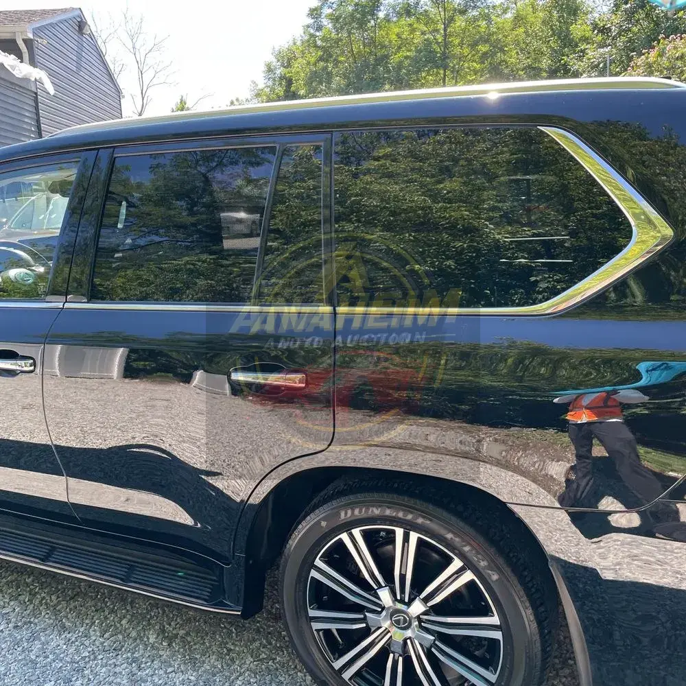 2021 Lexus LX 570 Three-Row