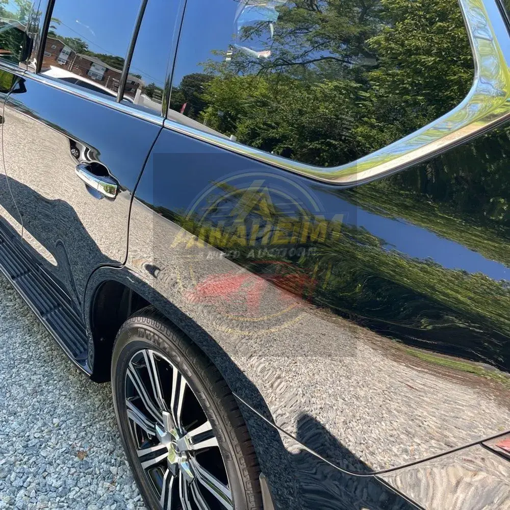 2021 Lexus LX 570 Three-Row