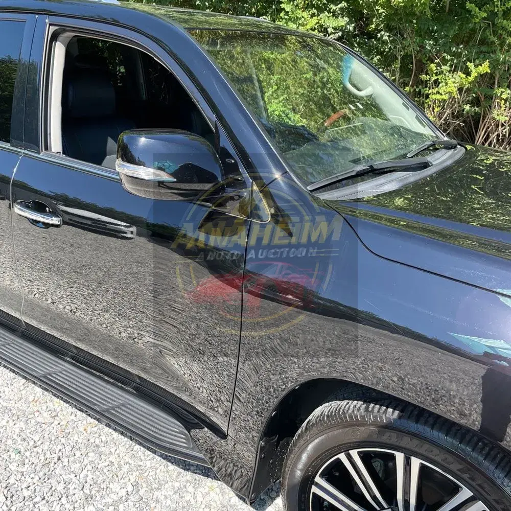 2021 Lexus LX 570 Three-Row