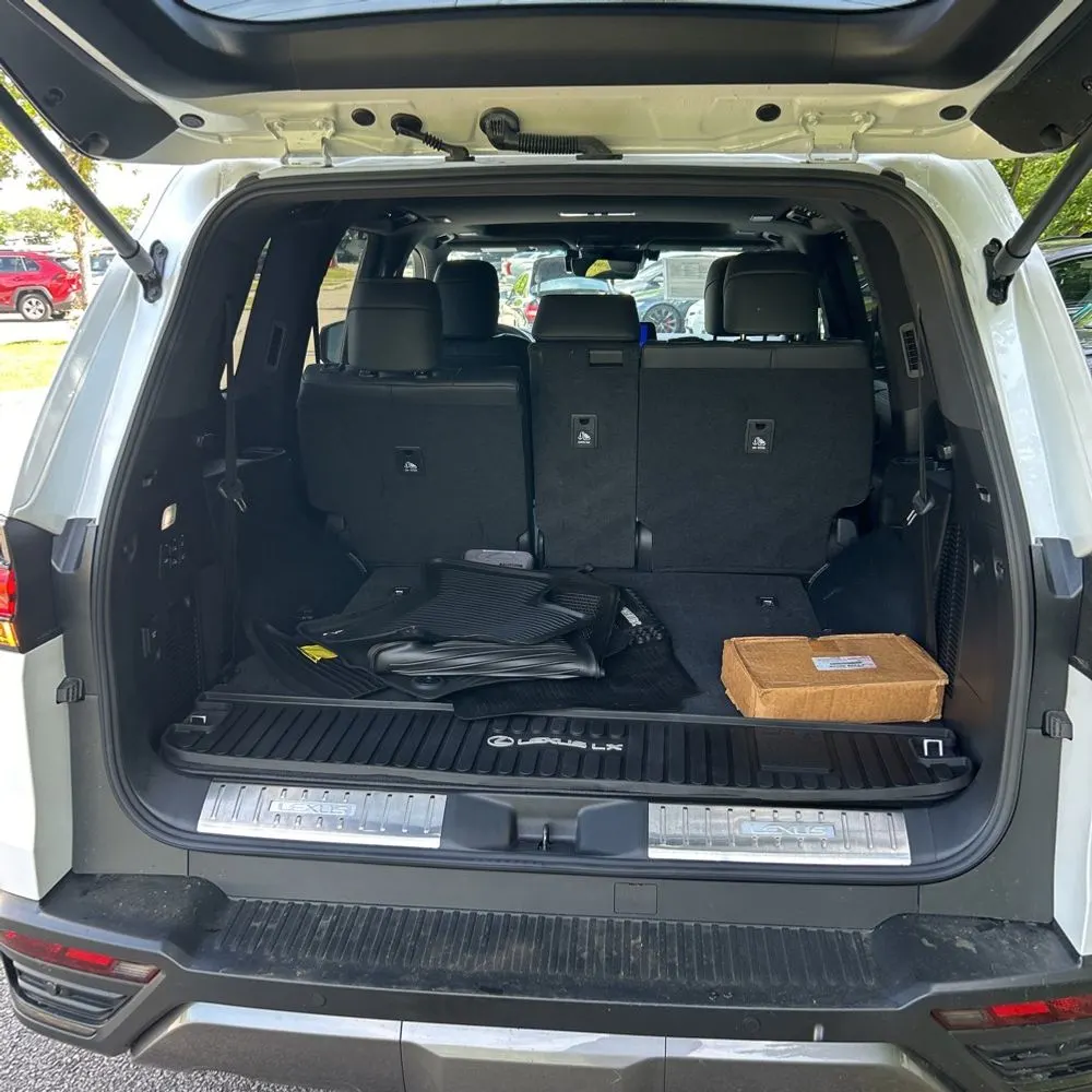 2023 Lexus LX 600 Luxury