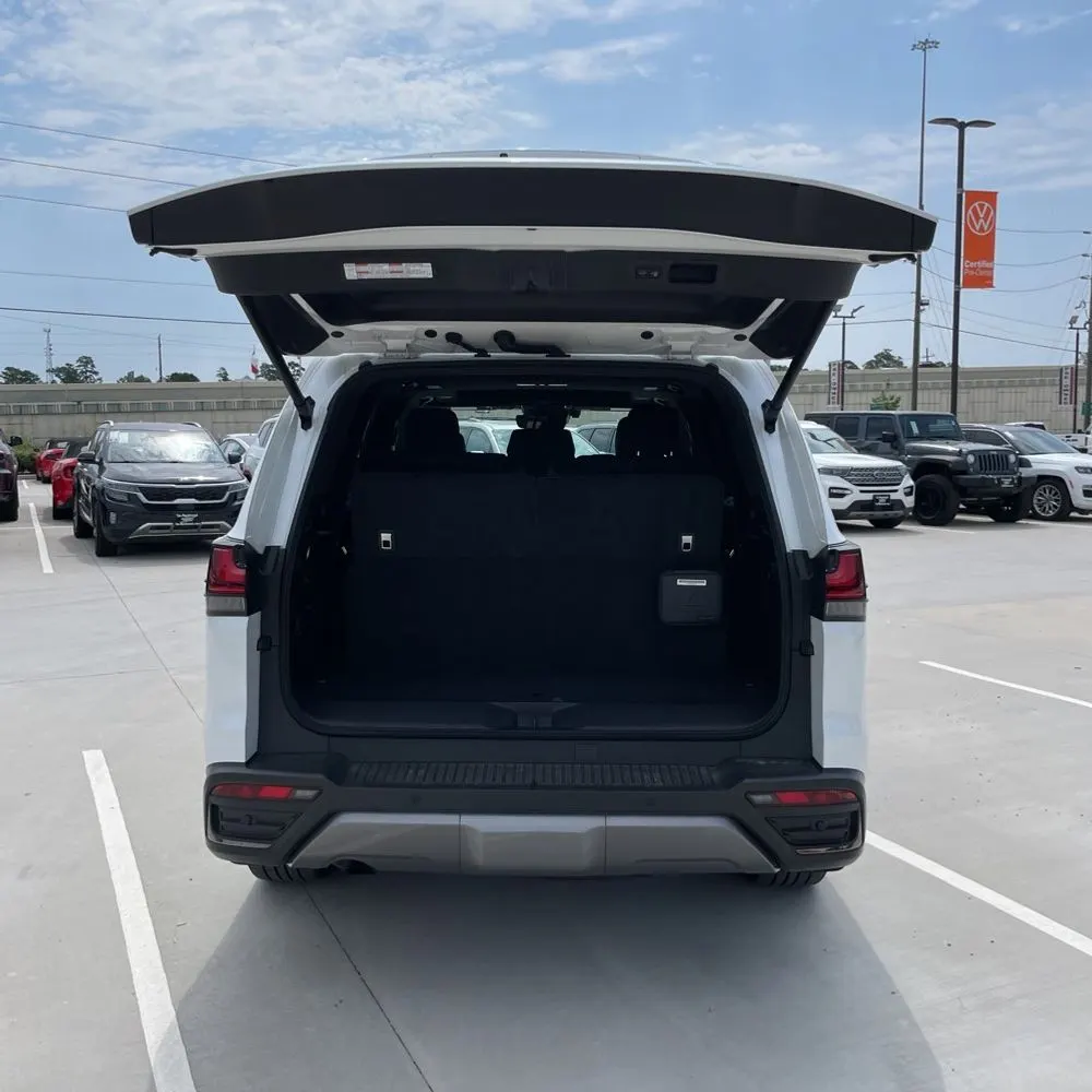 2024 Lexus LX 600 Luxury