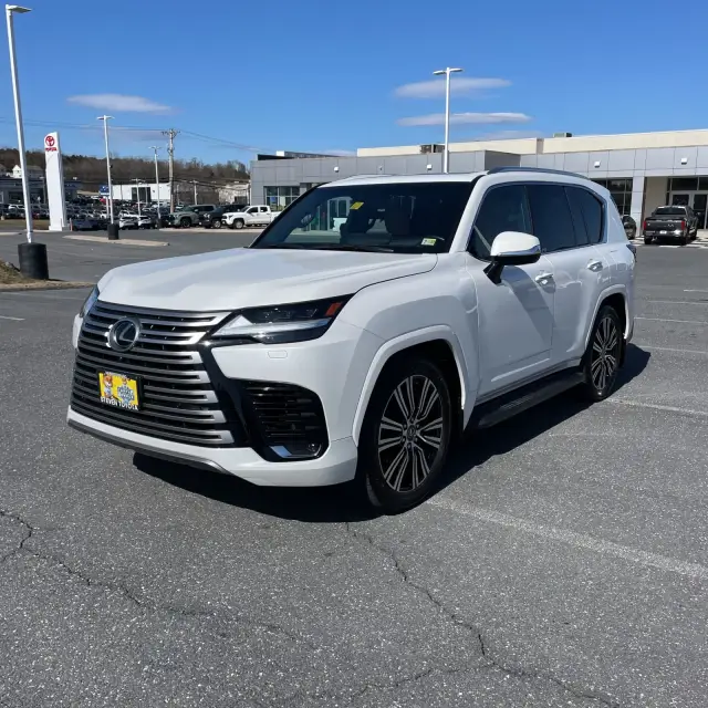 2023 Lexus LX 600 Luxury