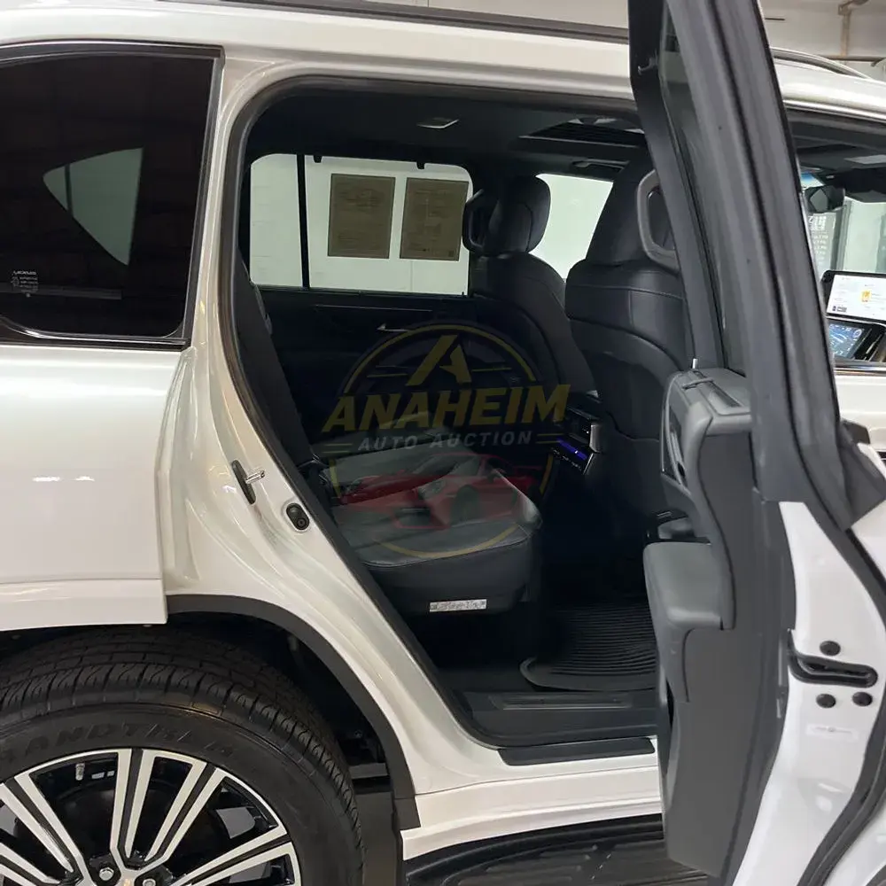 2023 Lexus LX 600 Luxury